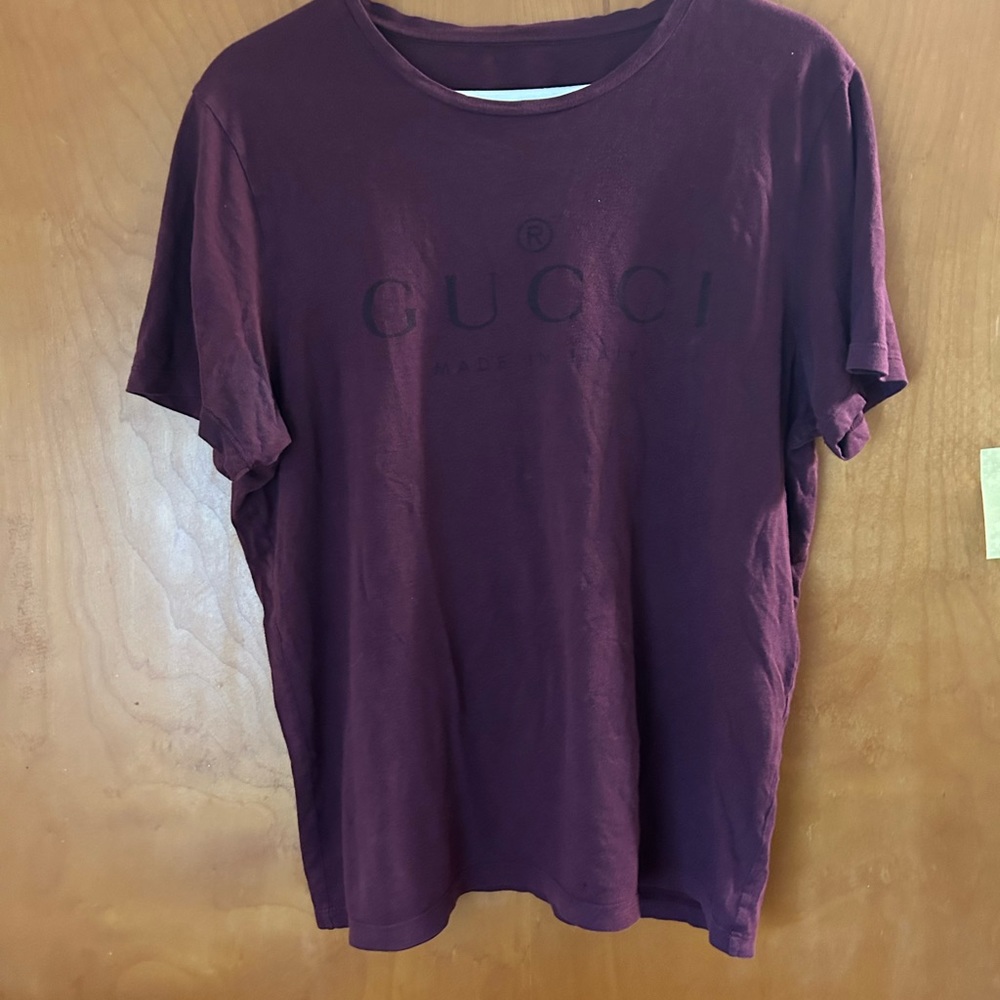 Men’s medium Gucci t-shirt